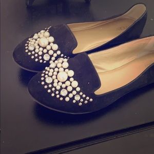 Black pearled flats